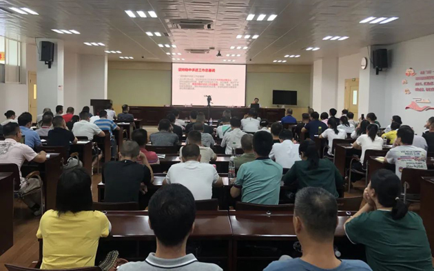 “勞模工匠進學校、思政教師進企業(yè)”活動丨“思政課”從三尺講堂搬到企業(yè)一線