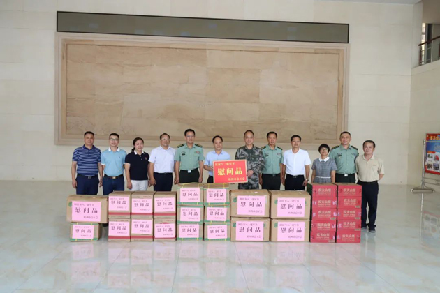 梧州市總工會領(lǐng)導(dǎo)班子“八一”走訪慰問部隊官兵，共敘軍民魚水情