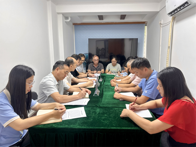 市總工會(huì)調(diào)研組到萬(wàn)秀區(qū)、長(zhǎng)洲總工會(huì)指導(dǎo)交流工會(huì)工作