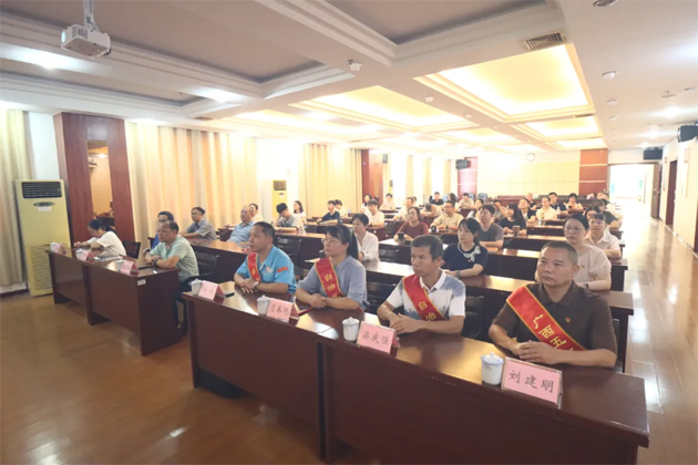 熱血沸騰！梧州市總工會組織集中收看紀念中國人民抗日戰(zhàn)爭暨世界反法西斯戰(zhàn)爭勝利80周年大會