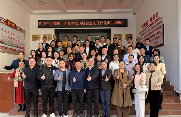 翰墨飄香迎“家人”，共話發(fā)展譜新篇｜我市多家基層工會及社會組織走進市職工之家觀展交流