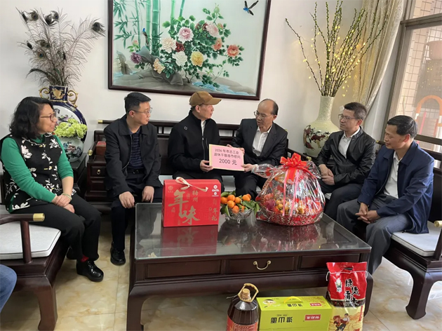 梧州市總工會(huì)新春走訪慰問老同志 致以節(jié)日問候和祝福