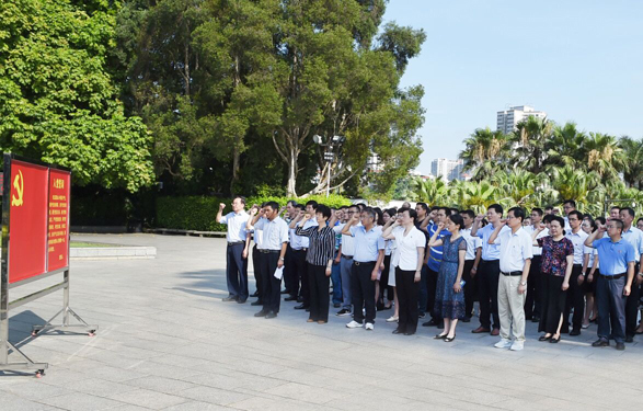 自治區(qū)總工會(huì)開(kāi)展“不忘初心、牢記使命”革命傳統(tǒng)教育活動(dòng)