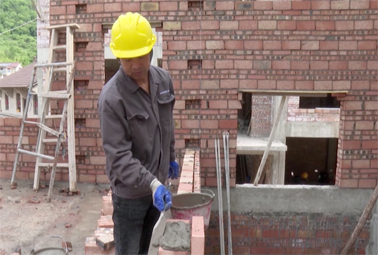 泥瓦工、快遞員也能評高層次人才，還有人獲100萬補貼