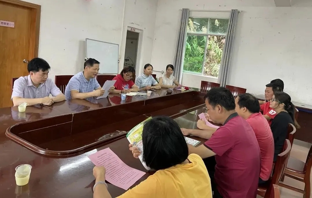 藤縣總工會進(jìn)企業(yè)宣講習(xí)近平總書記考察廣西時(shí)重要講話和指示精神