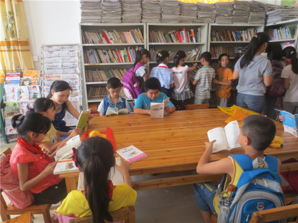 藤縣開(kāi)展“每天半小時(shí)，書(shū)相伴成長(zhǎng)”活動(dòng)