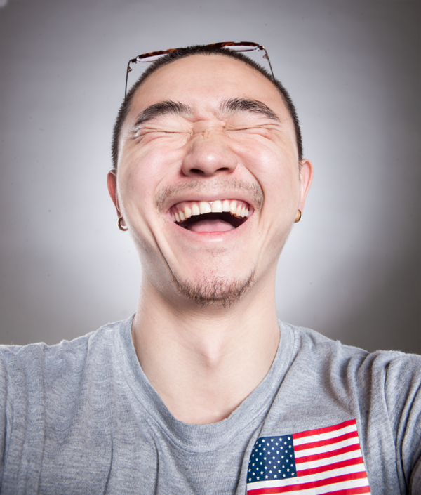 周正，男， 85后攝影師，浙江杭州人